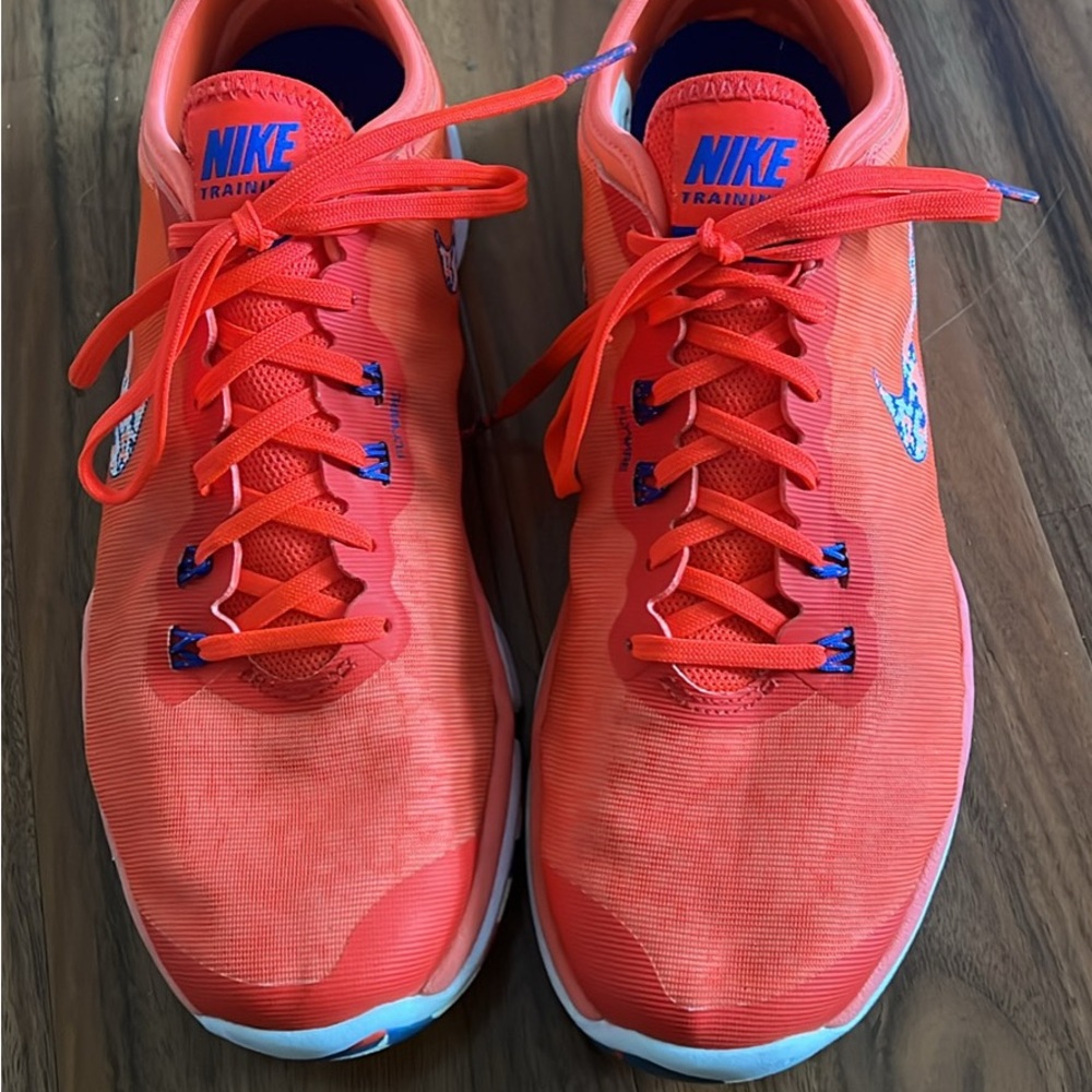 Womens Nike Flex Supreme TR 4 Training Shoes Size: 9.5 Color: Bright Mango